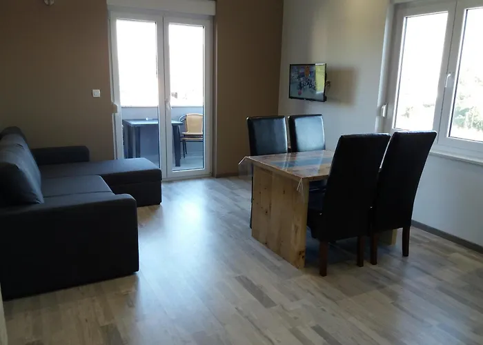 Apartments Nesic Peroj